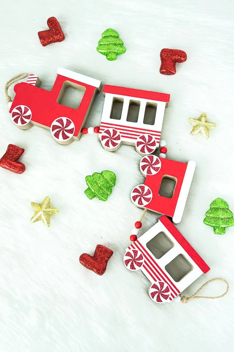4 x 23 Peppermint Christmas Train Tabletop Decor